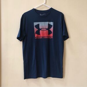 Under Armour T-Shirt Size M
